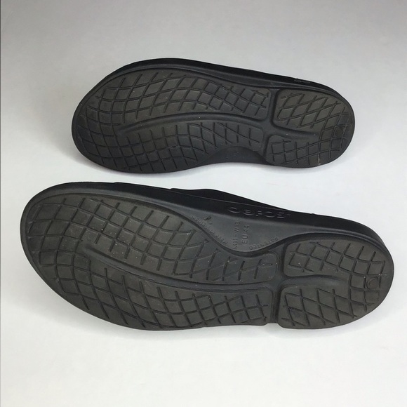 OOFOS OOahh Slide Sandals in Black Size 13. - Picture 9 of 10